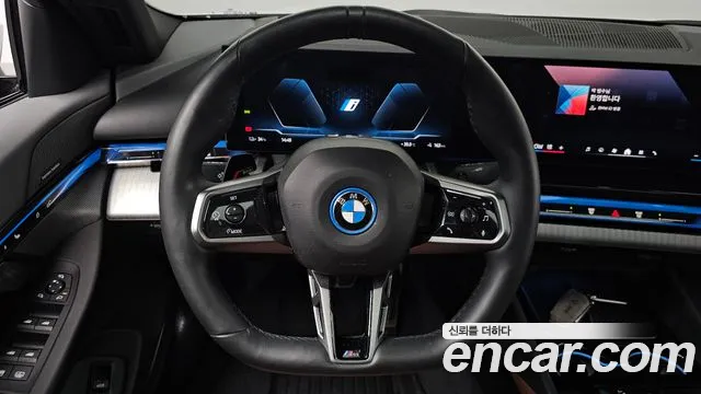 BMW i5 G60 — Фото автомобиля 13