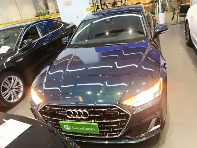 Audi A7L — Фото автомобиля 2