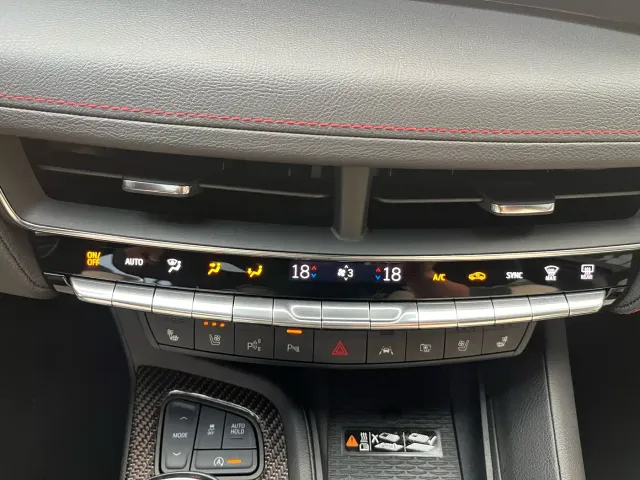 Cadillac CT5 — Фото автомобиля 30