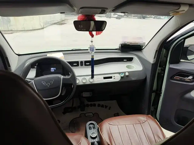 Wuling Hongguang Mini EV — Фото автомобиля 11