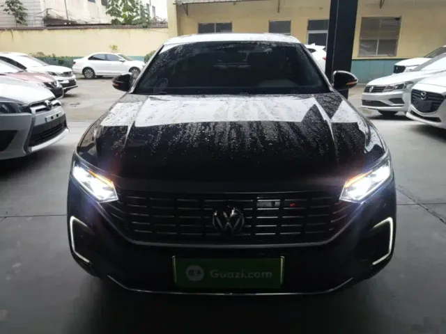 Volkswagen Passat — Фото автомобиля 2