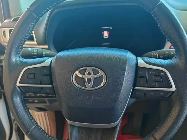 Toyota Toyota Sienna 2024 2.5L Hybrid Comfort Edition — Фото автомобиля 7