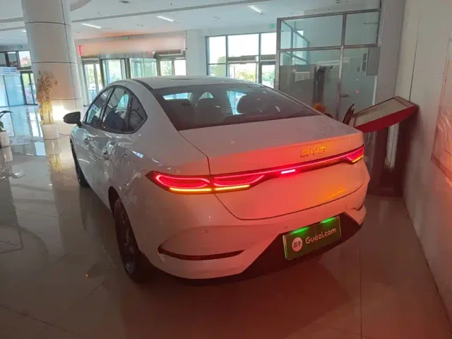 BYD Qin PLUS — Фото автомобиля 4