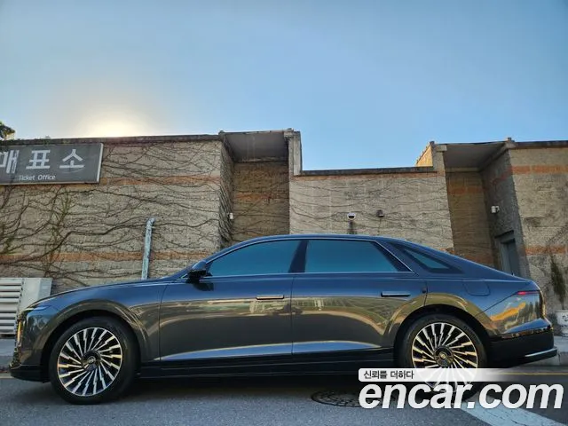 Hyundai Grandeur GN7 — Фото автомобиля 7