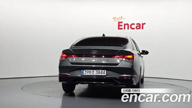 Hyundai AVANTE Avante (CN7) — Фото автомобиля 4