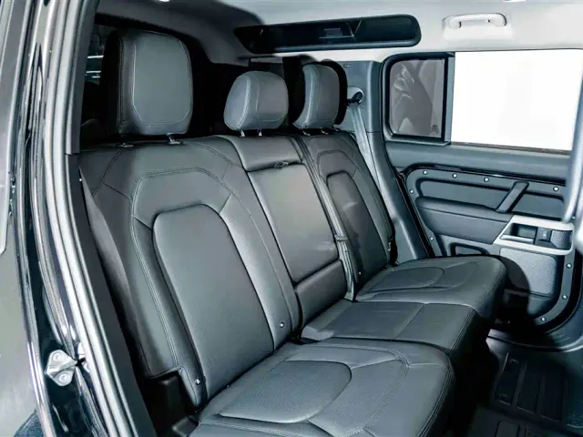 Land Rover Defender — Фото автомобиля 28