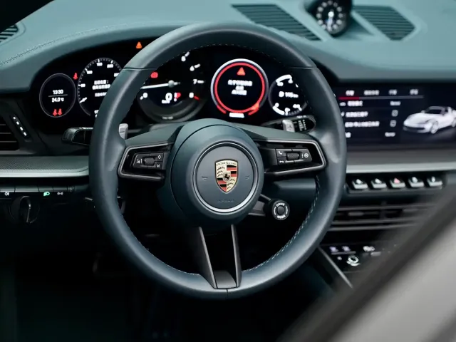 Porsche 911 — Фото автомобиля 14