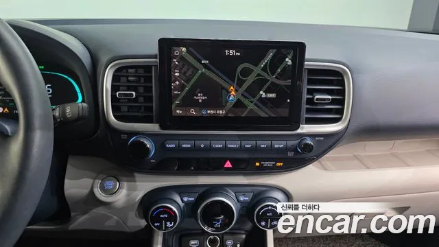 Hyundai Venue — Фото автомобиля 20