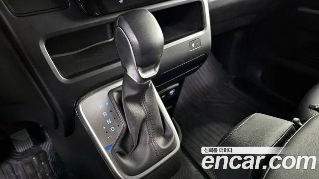 Hyundai Staria Staria Карго 3 места — Фото автомобиля 9