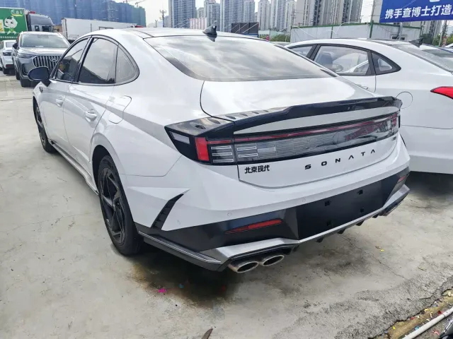 Hyundai Sonata — Фото автомобиля 4