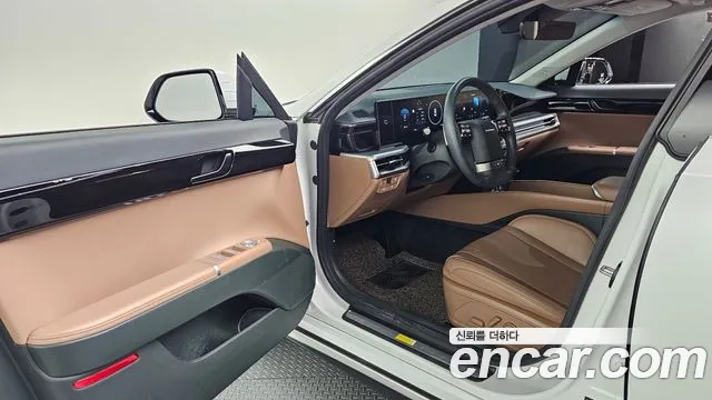 Hyundai Grandeur GN7 — Фото автомобиля 15