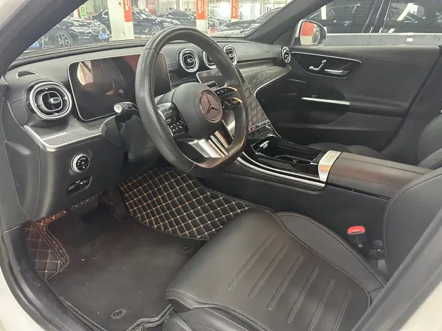 Mercedes-Benz C-Class — Фото автомобиля 4