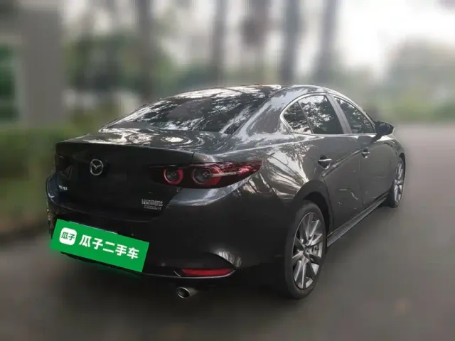Mazda Axela — Фото автомобиля 6