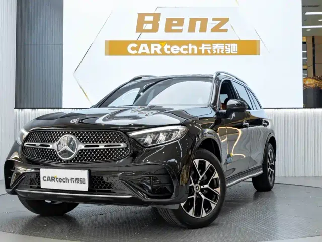 Фотография автомобиля — Mercedes-Benz GLC-Class