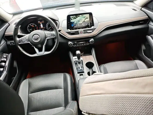 Nissan Teana — Фото автомобиля 9