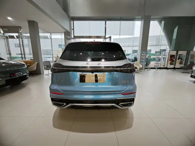 Hongqi HS5 — Фото автомобиля 15
