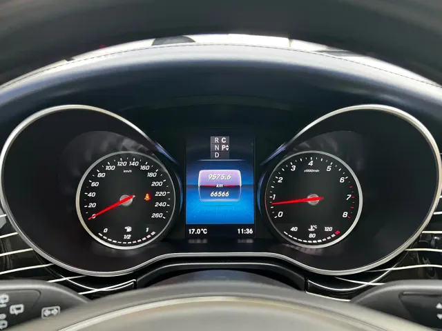 Mercedes-Benz V-Class — Фото автомобиля 17