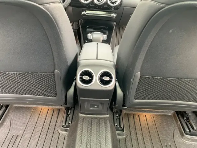 Mercedes-Benz A-Class — Фото автомобиля 9
