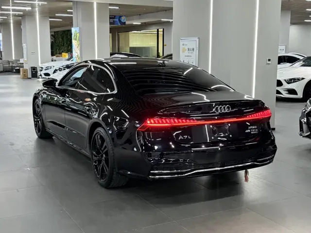Audi A7L — Фото автомобиля 7