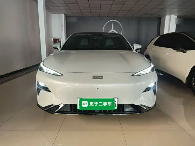 Geely Galaxy E8 — Фото автомобиля 2