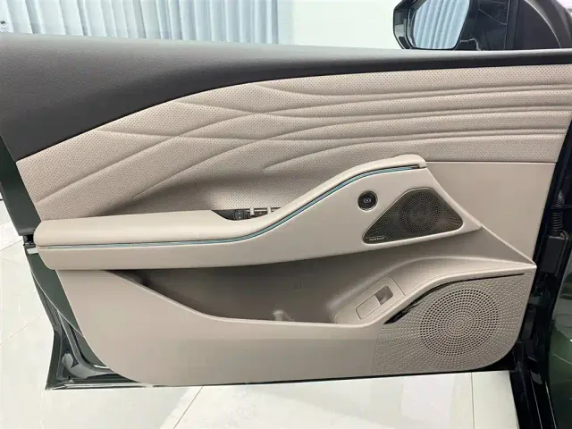 Geely Galaxy Xingyao 8 — Фото автомобиля 8