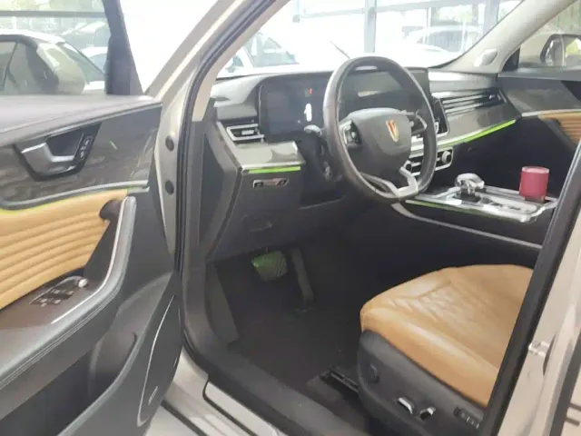 Hongqi HS5 — Фото автомобиля 11
