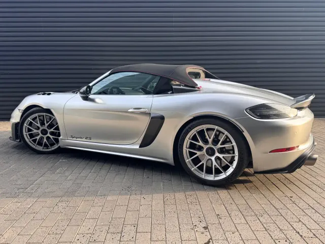 Porsche 718 — Фото автомобиля 8