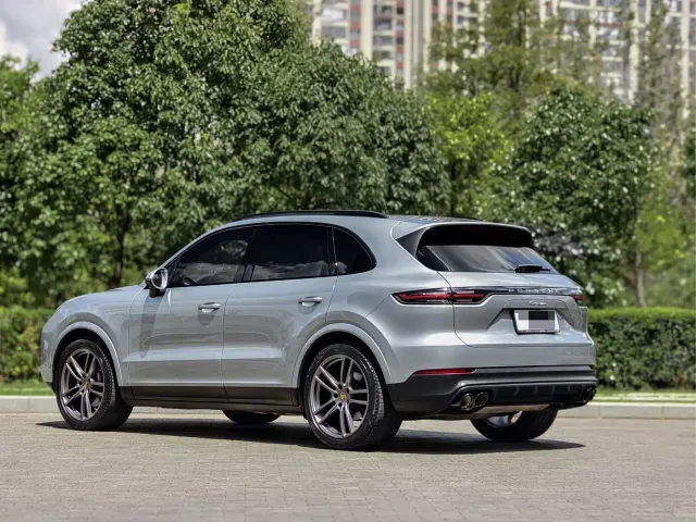 Porsche Cayenne — Фото автомобиля 5