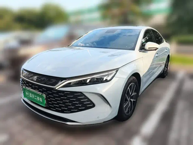 Фотография автомобиля — BYD Qin L