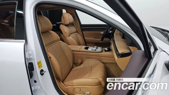 Genesis G90 Бензин 3.5 турбо AWD — Фото автомобиля 10