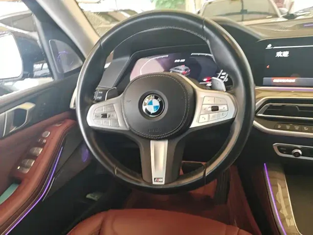 BMW X5 — Фото автомобиля 10