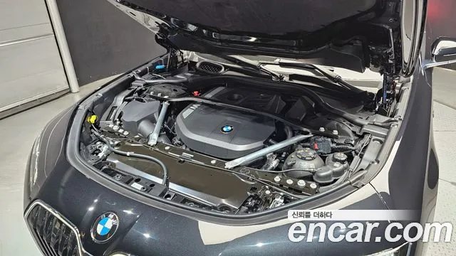 BMW 7-Series 7 серия (G70) 740i xDrive M Sport — Фото автомобиля 6