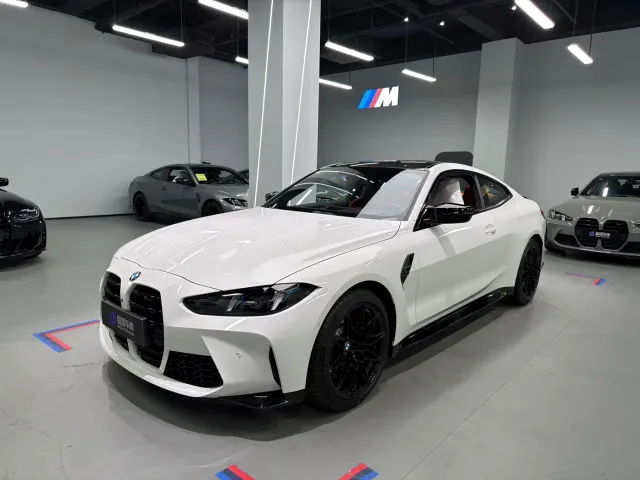 Фотография автомобиля — BMW M4