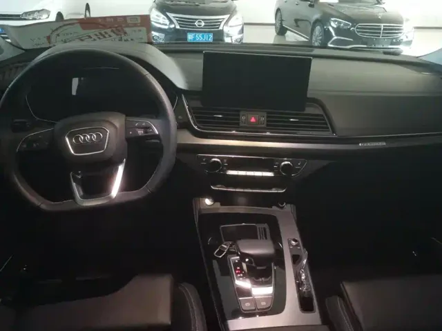 Audi Q5L — Фото автомобиля 12