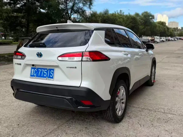 Toyota Frontlander — Фото автомобиля 6