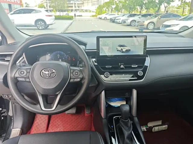 Toyota Frontlander — Фото автомобиля 6