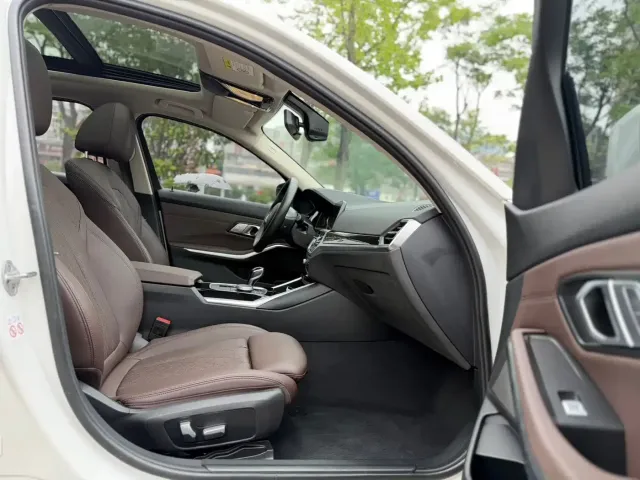 BMW 3 Series — Фото автомобиля 9