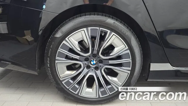 BMW 7-Series 7 серия (G70) 740i sDrive Design Pure Excellence — Фото автомобиля 5