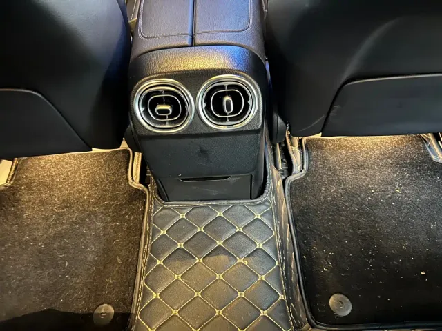 Mercedes-Benz C-Class — Фото автомобиля 8