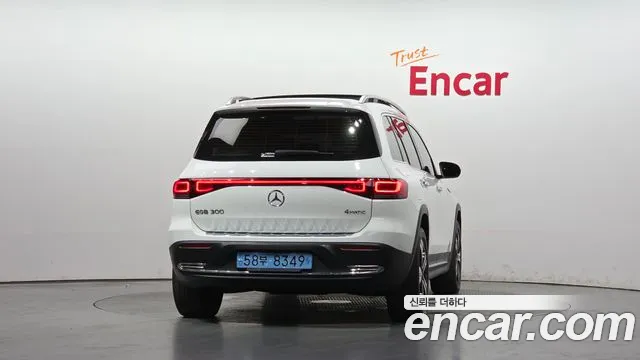 Mercedes-Benz EQB X243 — Фото автомобиля 4