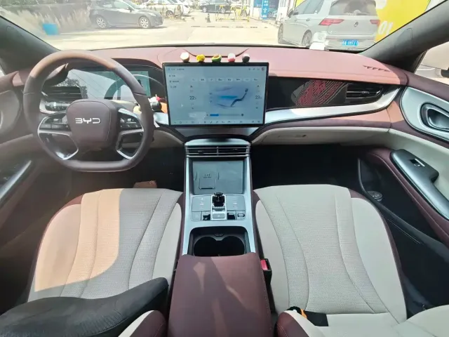 BYD Seal 07 DM-i — Фото автомобиля 16