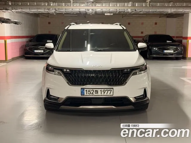 Kia Carnival Generation 4 — Фото автомобиля 2
