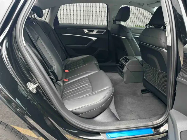 Audi A6L — Фото автомобиля 9