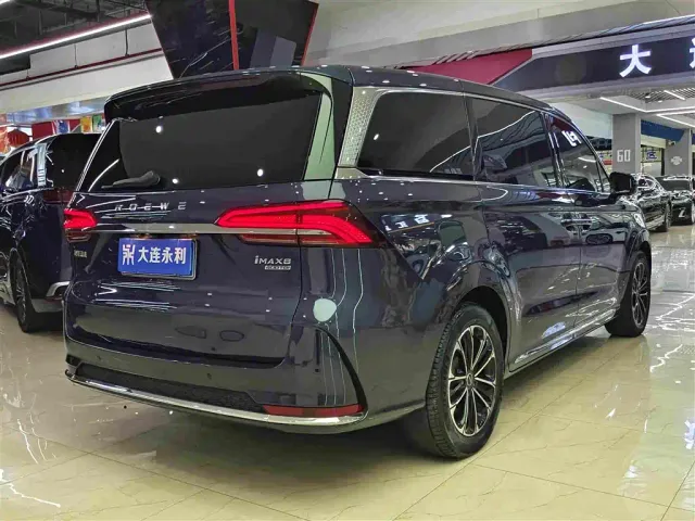 Roewe iMAX8 — Фото автомобиля 14