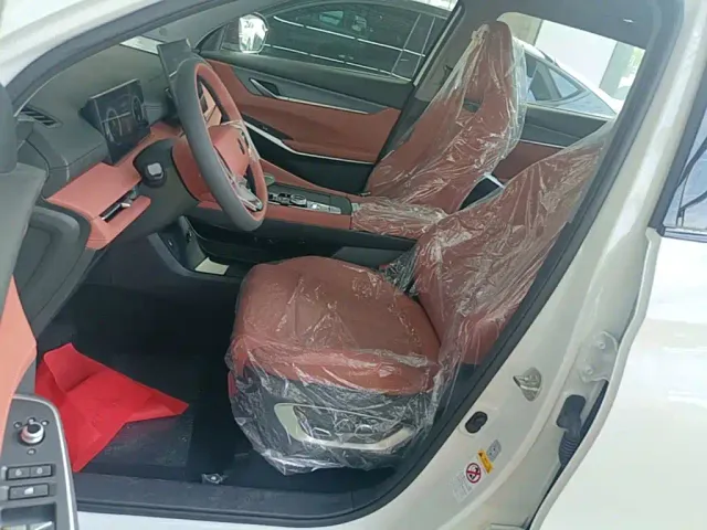 Changan CS75 Plus — Фото автомобиля 14