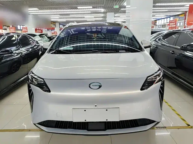 GAC Aion Y — Фото автомобиля 2