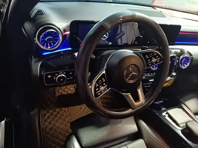 Mercedes-Benz A-Class — Фото автомобиля 10