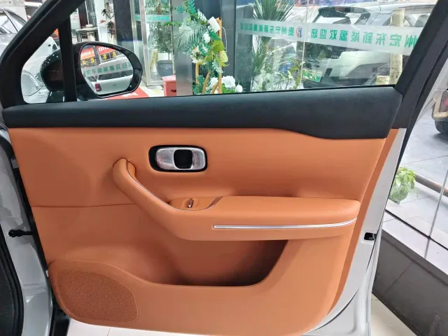 Leapmotor C10 — Фото автомобиля 17