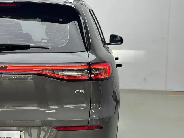 Geely Galaxy E5 — Фото автомобиля 14
