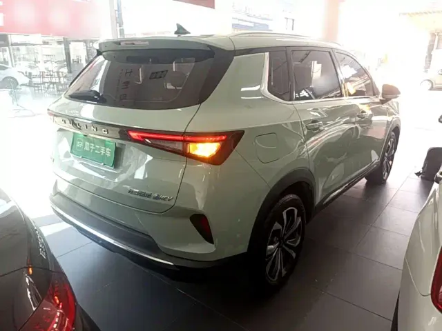 Wuling Asta — Фото автомобиля 6